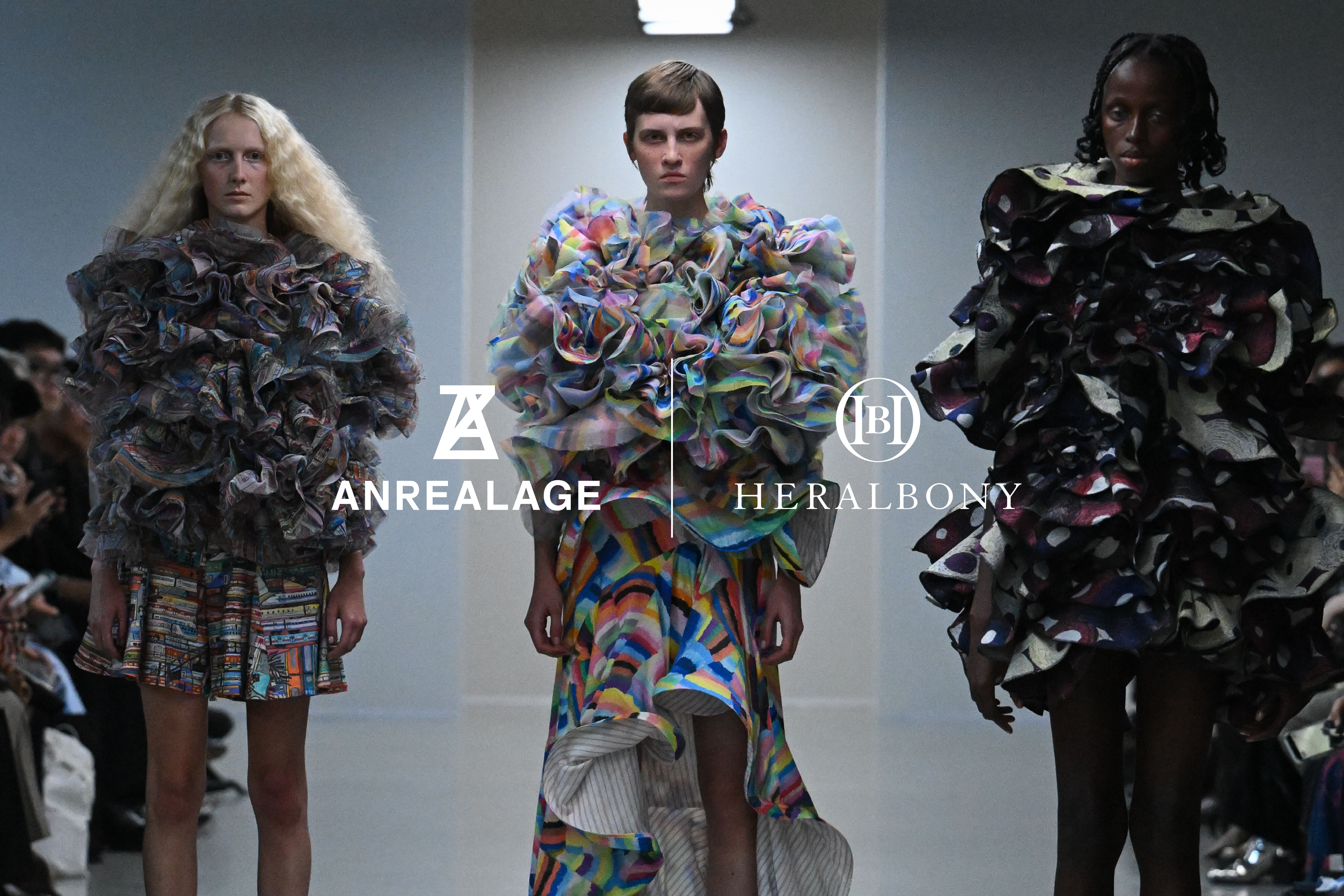 ANREALAGE AHERALBONY